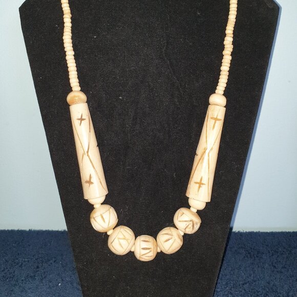 Chunky Vintage African Art Hand-Carved Bone Necklace - Picture 15 of 15